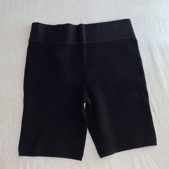 Lululemon Set’ Ribbed Knit Tank & Shorts - Picture 9 of 16